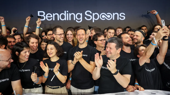 伯克希尔追加3.3亿美元投资，Bending Spoons股价暴涨35%